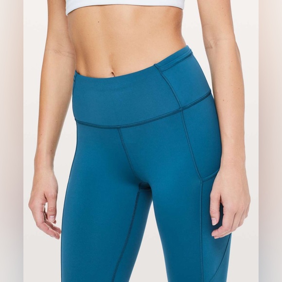Lululemon Fast & Free 7/8 Tight II *Nulux 25"
Carbon Blue Size 6 - Picture 5 of 9